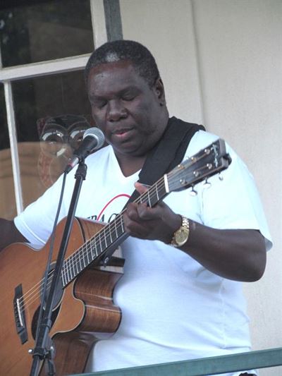 Update: Vusi Mahlasela in Nieu-Bethesda