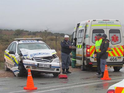 Opvolg: 6 beseer in ongeluk in nat weer