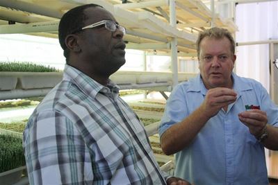 Zimbabwean contingent visits Oudtshoorn
