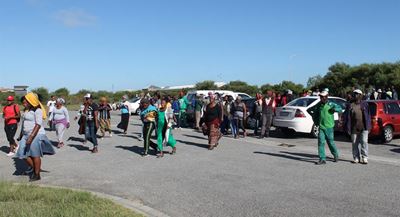 Vigilantes protest at court