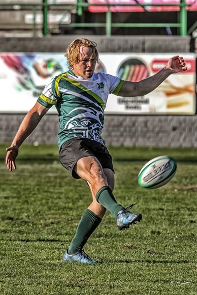 Jong Arende troef Blou Bulle op Loftus
