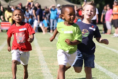 Oudtshoorn Courant weer mediaborg van Kleuteratletiek