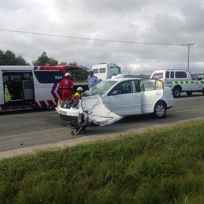 Drivers survive horror crash