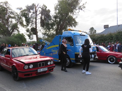 Motorskou vir liefdadigheid