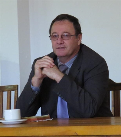 Bredell sê Oudtshoorn op koers