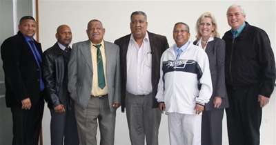 Van der Westhuizen bly aan as burgemeester
