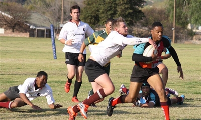 Collegians en Oudtshoorn kry slae