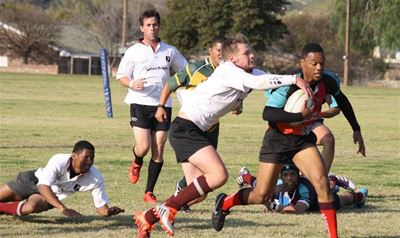 Collegians en Oudtshoorn kry pak