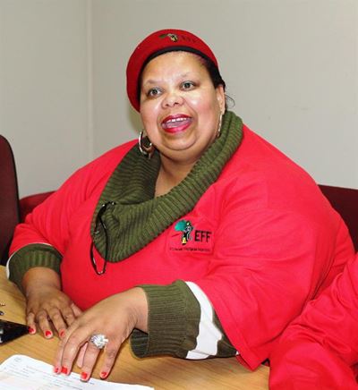 EFF-raadslid gee ook haar 50% vir Malema