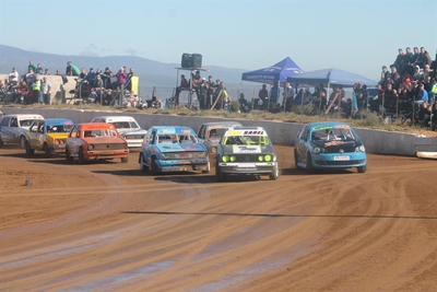 Ovaalbaanwedren op Oudtshoorn