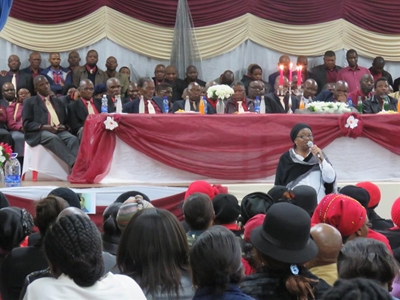 Hundreds attend taxi association chairman's memorial