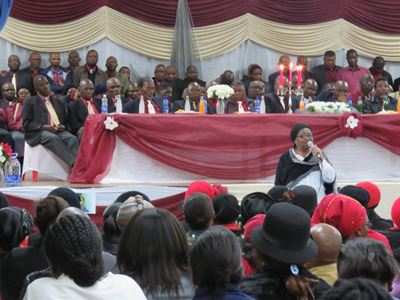 Hundreds attend taxi association chairman's memorial