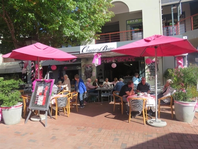 Knysna shops go pink