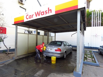 Car washes mostly 'unaffected' by restrictions