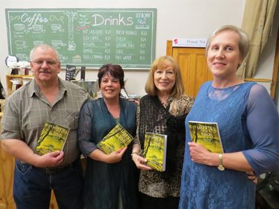 Egpaar stel boek bekend