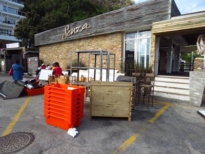 'Farewell and thanks' - Senza owner