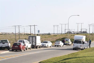 Robbers hit truck after breakdown