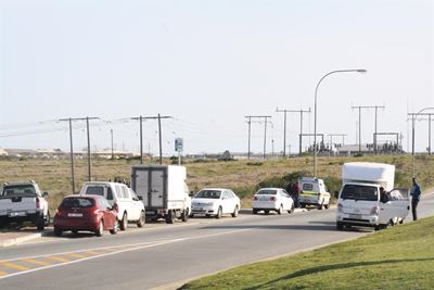 Robbers hit truck after breakdown