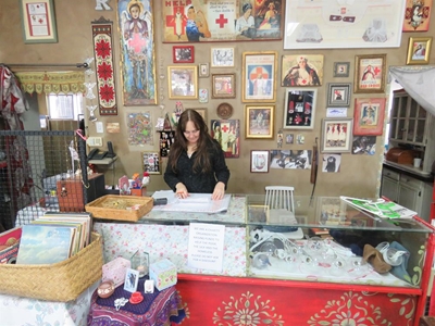 Charity shop asking for good-quality donations