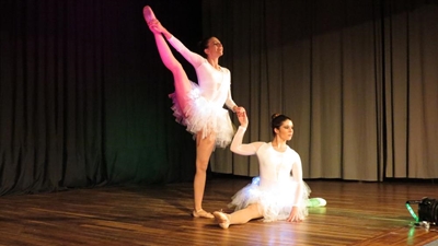 Young dancers are titanium