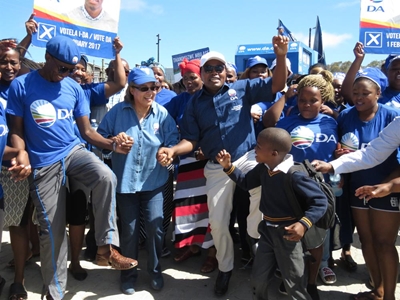 De Lille remains loyal to DA