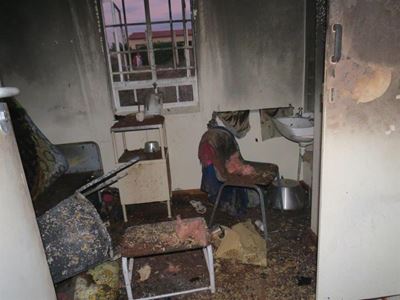 Tehuis-kamers in brand beskadig