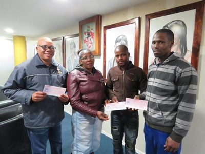Hupstoot vir skool en sportin Thembalethu