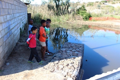 Vrot water ontstig inwoners
