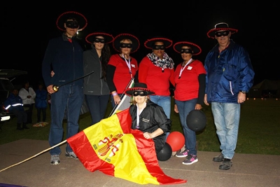 Inwoners skitter by Relay for Life