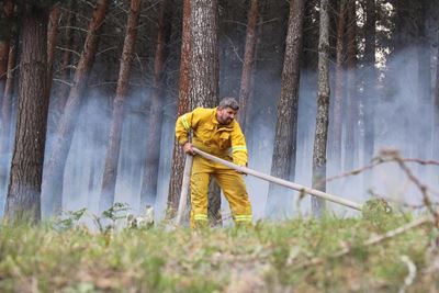 Knysna fires: Concordia men fight together