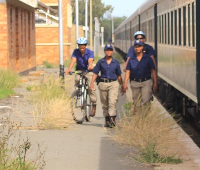 Luukse trein besoek Oudtshoorn weer