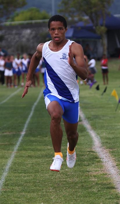 Skole-atlete blink uit in Durban