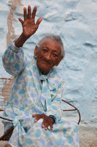 Aunt Sparrie haal 'n 100