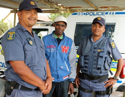 Polisie slaan toe op dwelmbase
