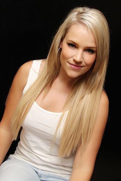 Karen Ferreira weer by George-hopsfees