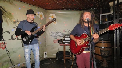 'Bluesy Boerklonge' speel ook lekker reggae