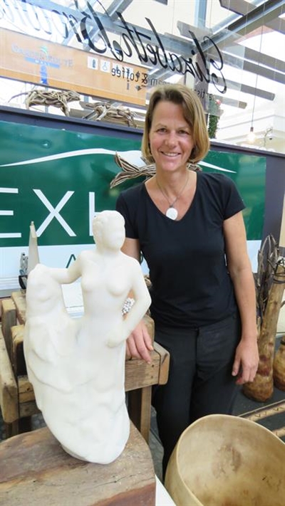 See couple's stunning sculptures at the GR Mall