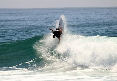 Revolutionary surf trainingcamp a first