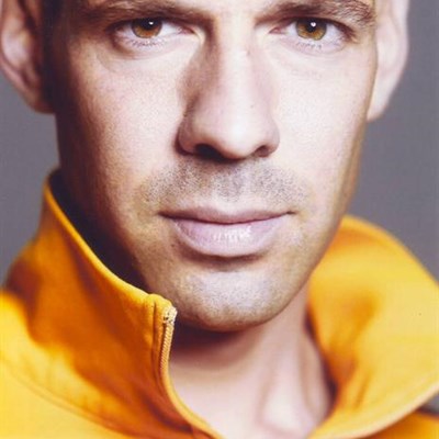 Emile Minnie 'I was born to be an entertainer' KnysnaPlett Herald