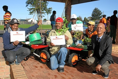 Kos en Fynbos: Gardeners reap rewards