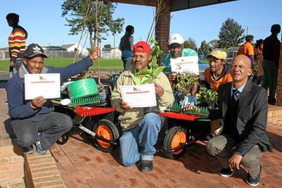 Kos en Fynbos: Gardeners reap rewards