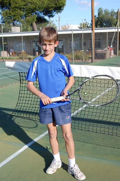 Tennistoernooi lok meer as 100 spelers