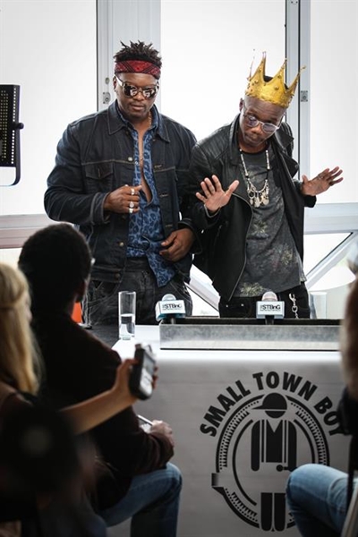 Musician shoots music video in Plett