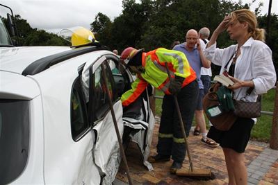 Reflex move prevents head-on crash