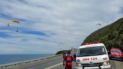 Misjudged landing by paraglinding pilot