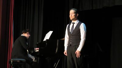 George Eisteddfod 'n fees van talent