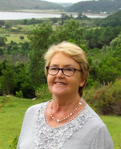 Local author speaks about latest book