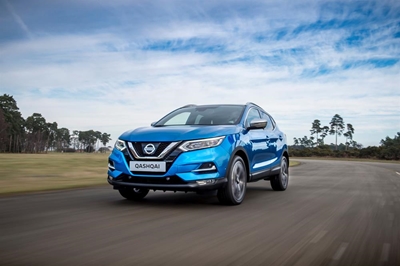 Nissan shatters records