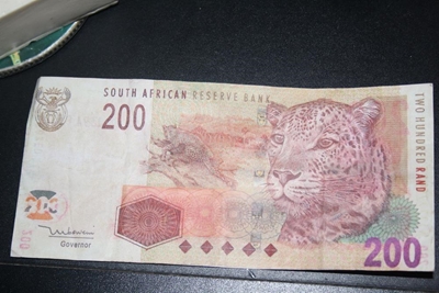 Update: Be warned of fake R200 notes