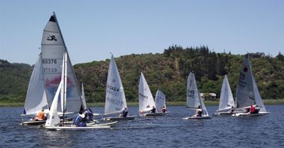 More sailors, less wind at club racing